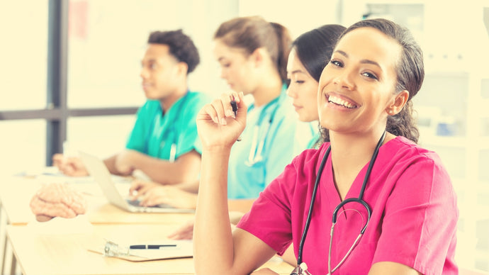 What are the key benefits of being a US Registered Nurse?